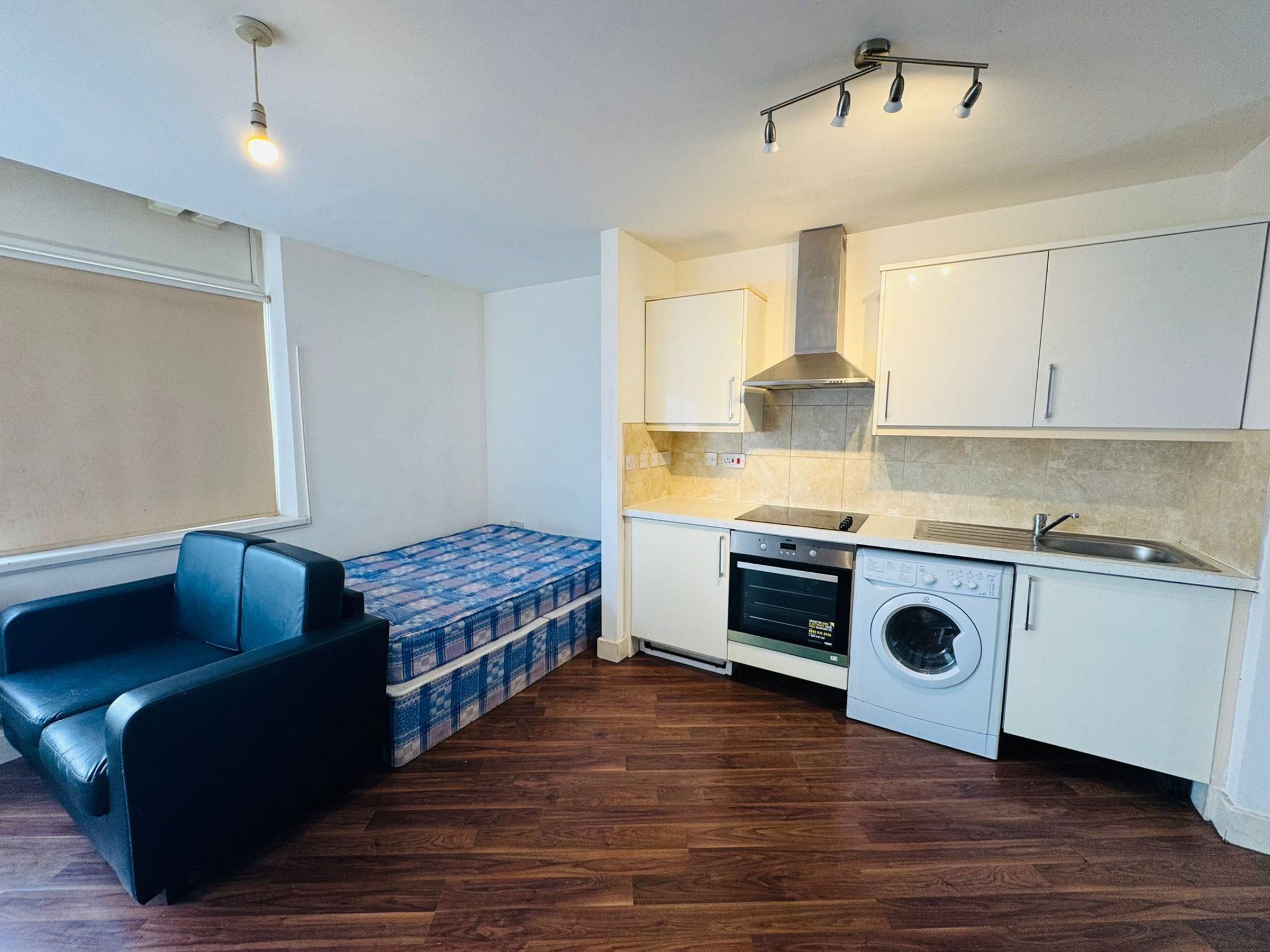 Flat Cranbrook Road in Greater London