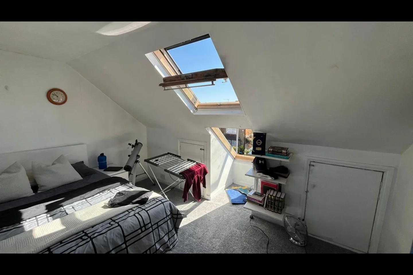 Room Burlington Road in Greater London