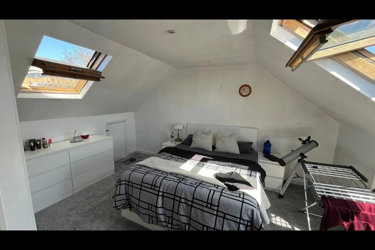 Room Burlington Road in Greater London