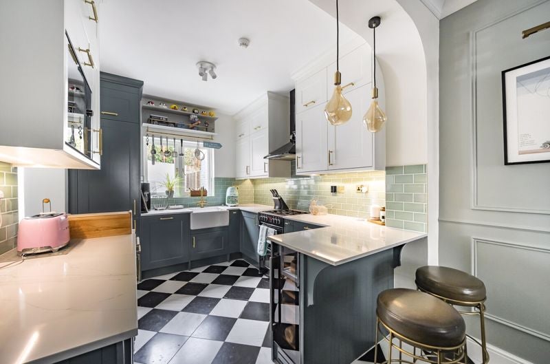 House Rowena Crescent in Greater London