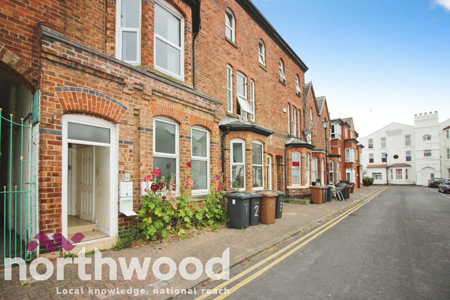 Flat Bath Street North in Southport
