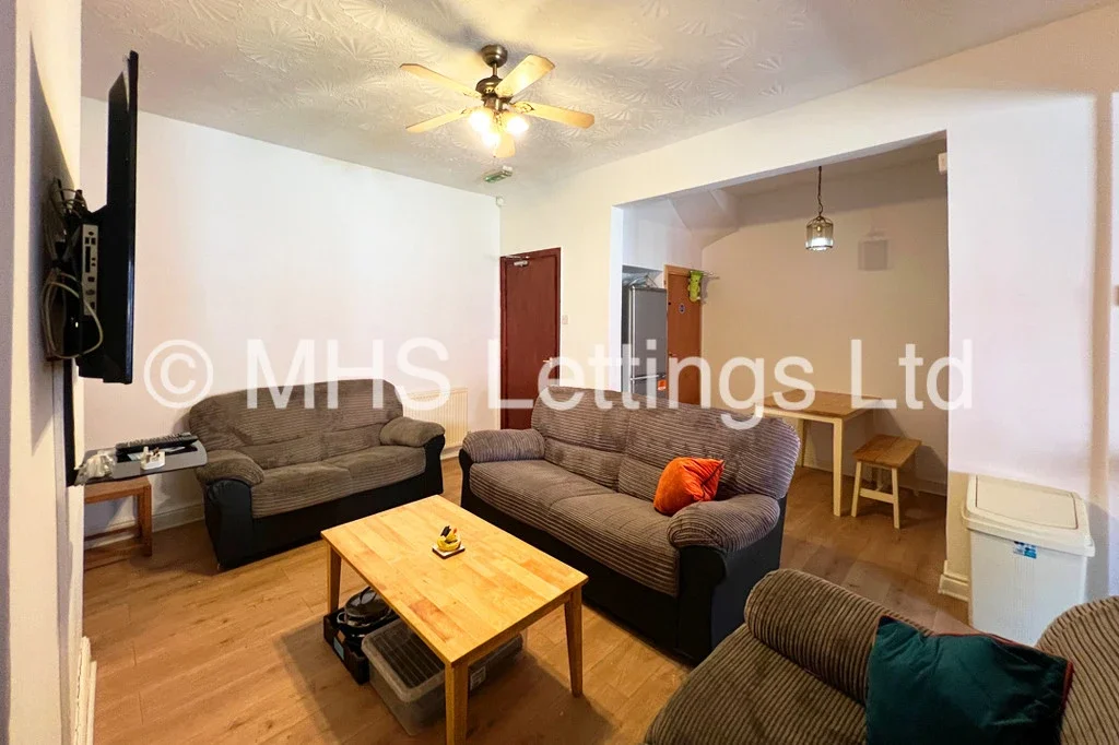 Flat Back Brudenell Grove in Leeds