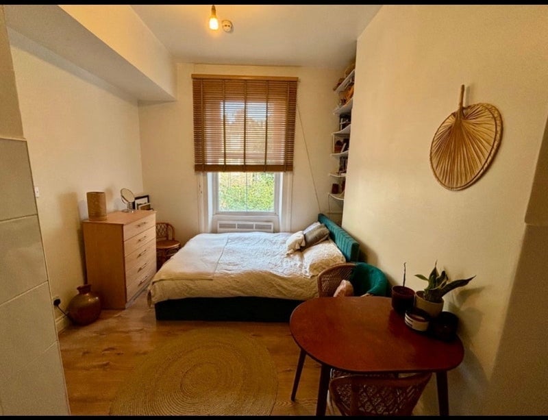 Flat Amhurst Road in Greater London