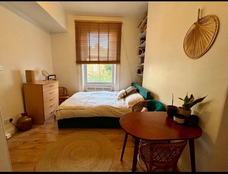 Flat Amhurst Road in Greater London
