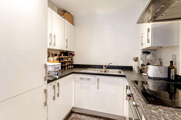 Flat Charrington Place in St Albans