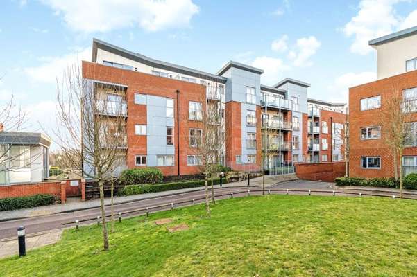 Flat Charrington Place in St Albans