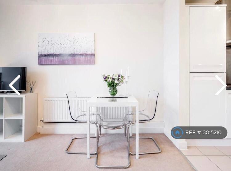 Flat Augustus Lane in Greater London