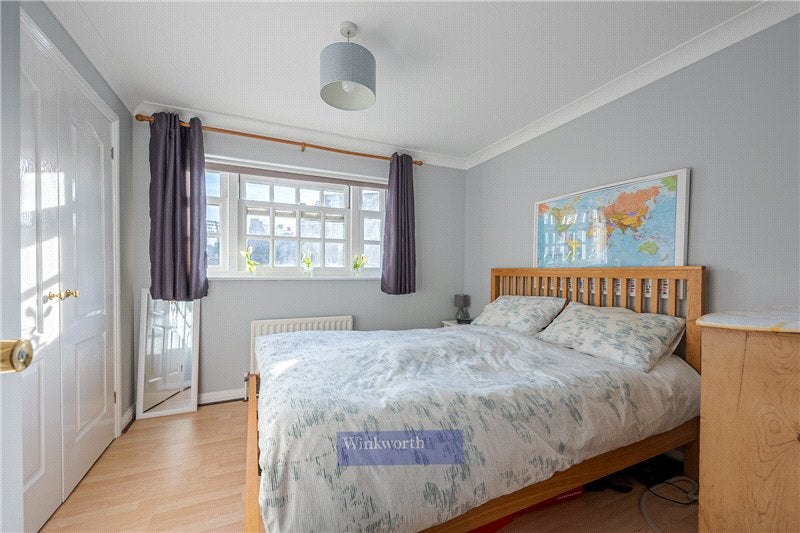 House Harleyford Road in Greater London