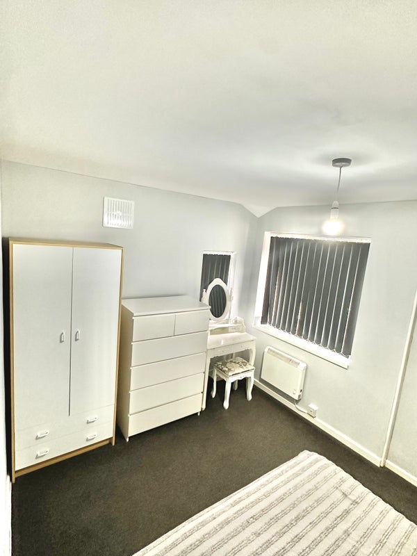 Room Aldridge Road in Birmingham