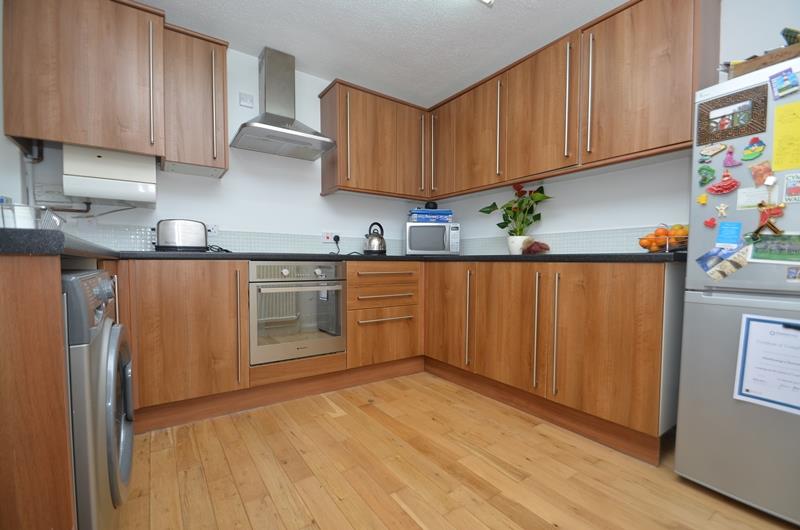 Flat Regency Drive in Greater London