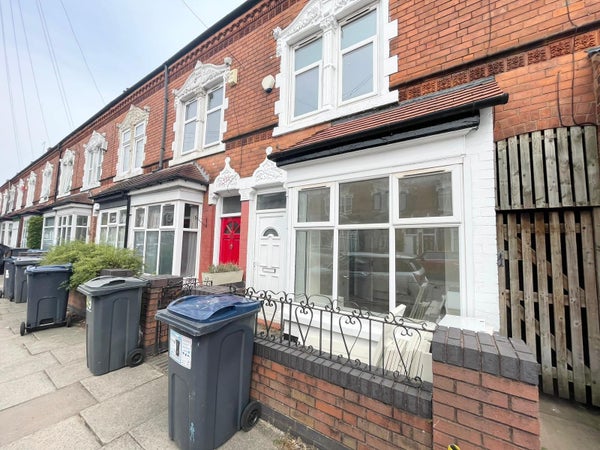 Flat Fashoda Road in Birmingham