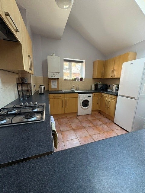 Room Neill Road in Sheffield