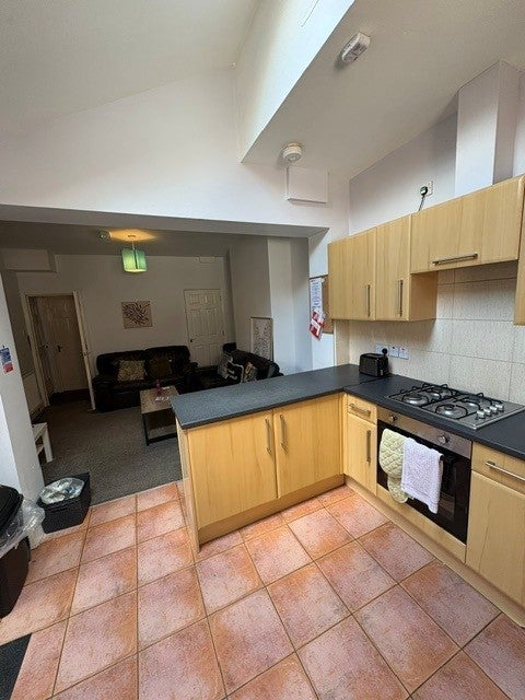 Room Neill Road in Sheffield