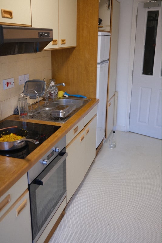 Flat Kennington Road in Greater London