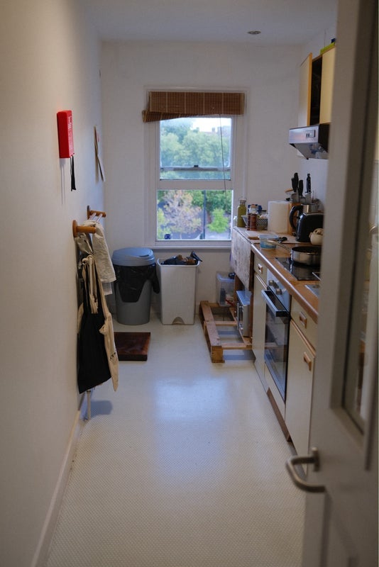 Flat Kennington Road in Greater London
