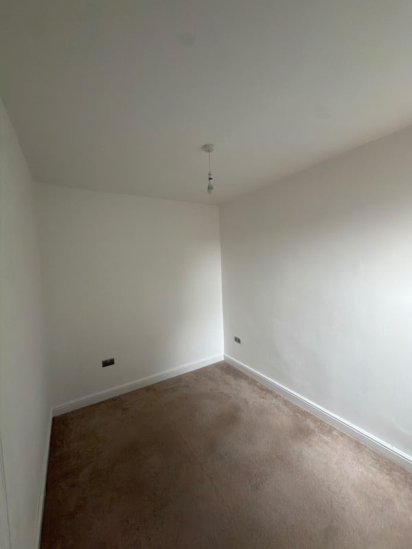 Room Maryland Square in Greater London