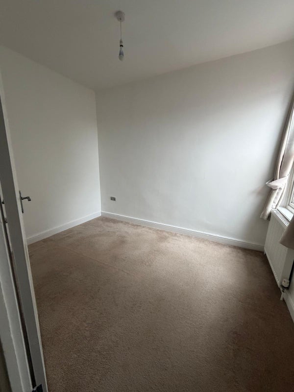 Room Maryland Square in Greater London
