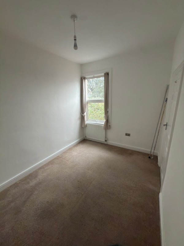 Room Maryland Square in Greater London