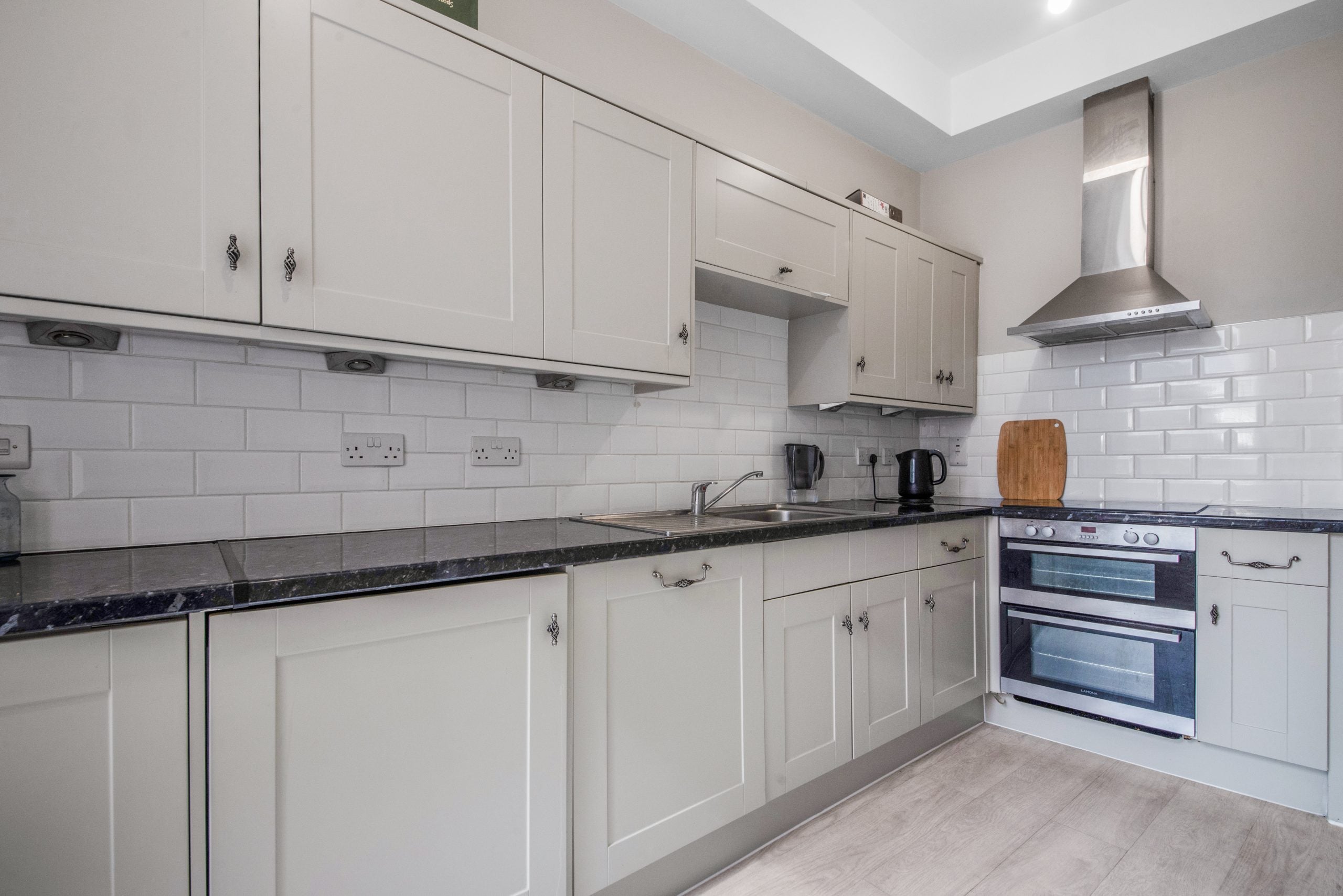 Flat Beaconsfield Terrace Road in Greater London