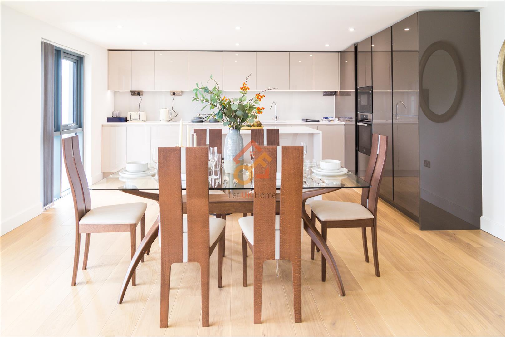 Flat Caversham Road in London