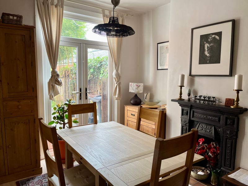Room Willows Crescent in Birmingham