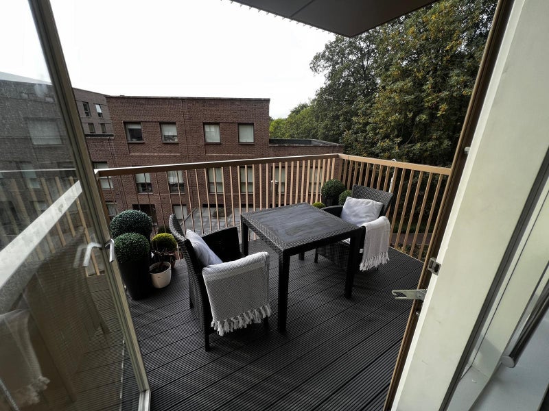 Room Adenmore Road in Greater London