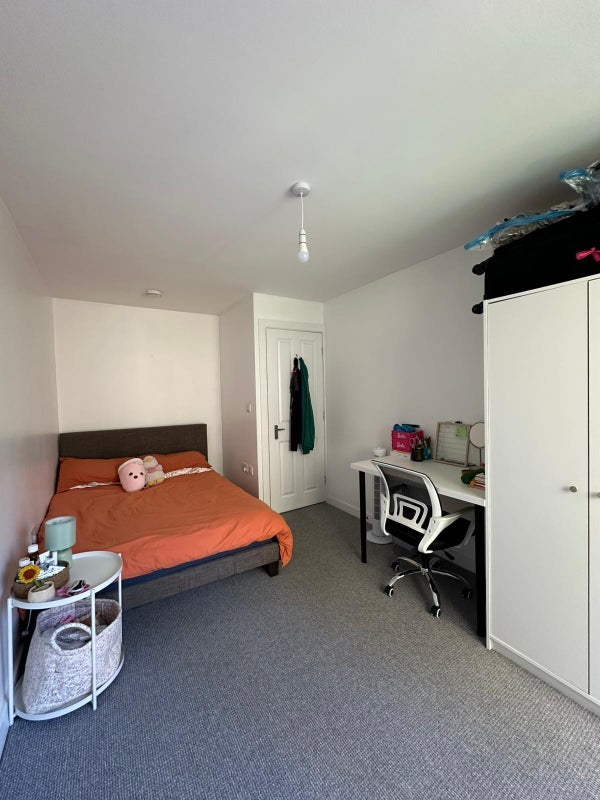 Room Turquand Street in Greater London