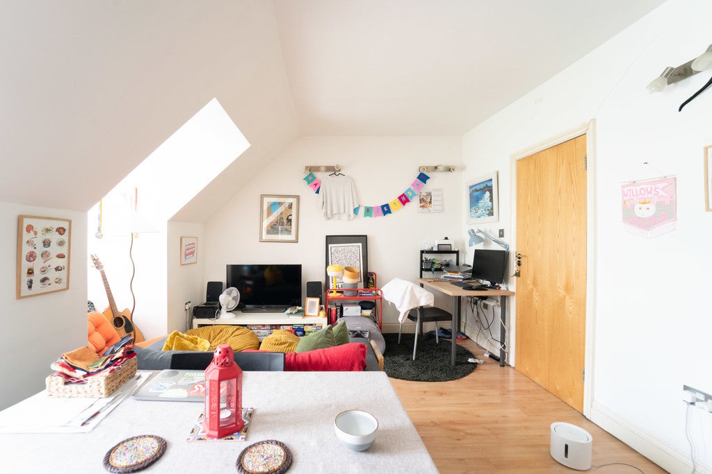 Flat Finchley Road in Greater London