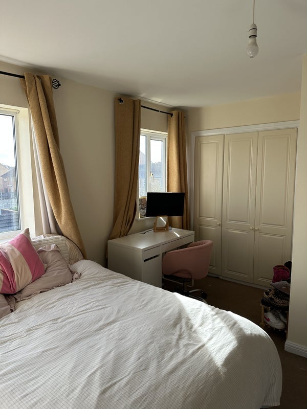 Room Keats Court in Bristol