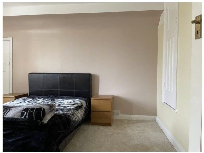 Room London Road in Greater London