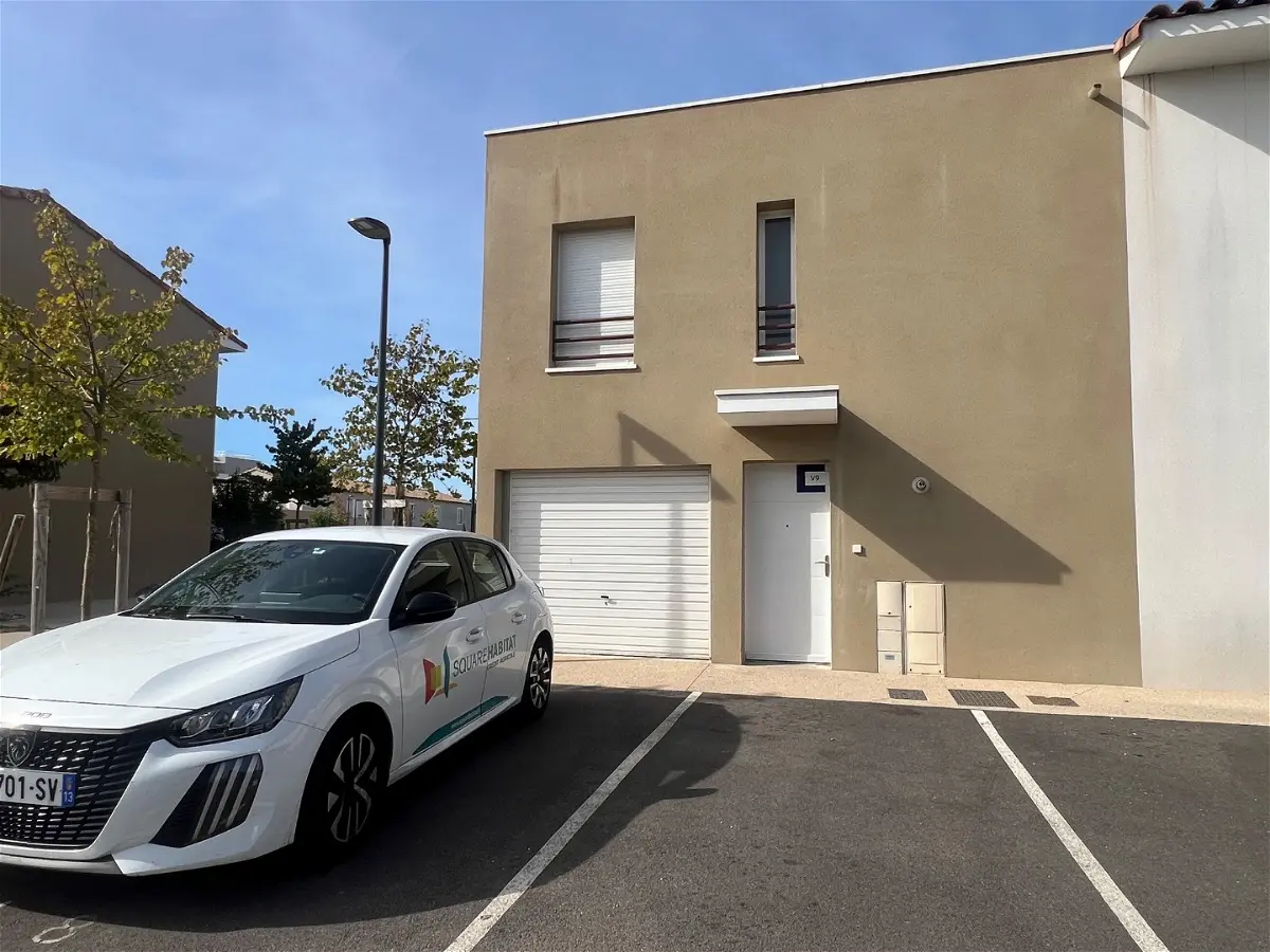 House Rue Jean-Henri Fabre in Monteux