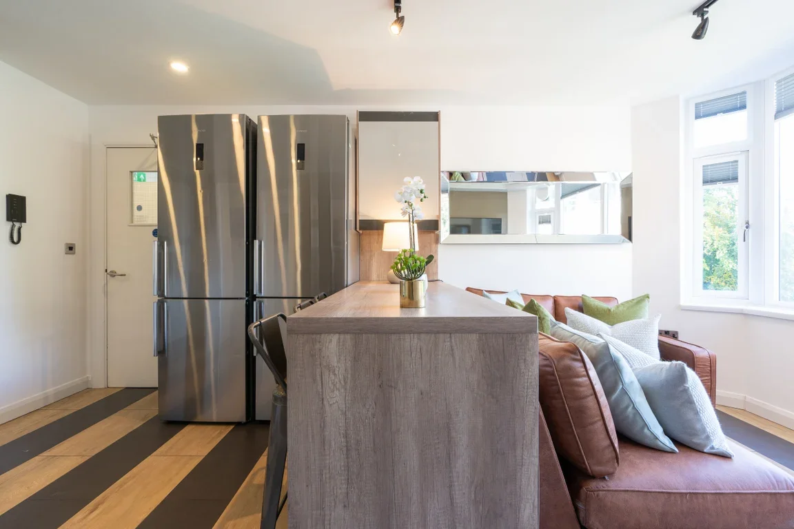 Flat Eskdale Terrace in Newcastle upon Tyne