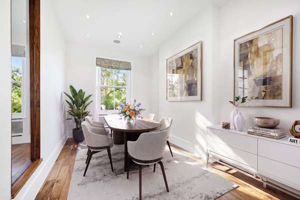 Flat Cathcart Road in Greater London