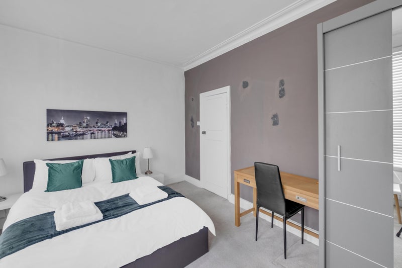 Room Walberswick Street in Greater London