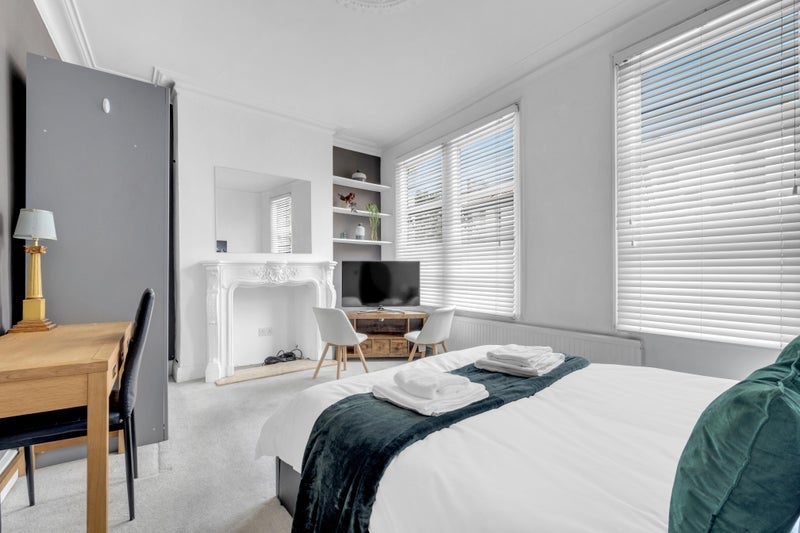 Room Walberswick Street in Greater London