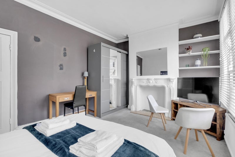 Room Walberswick Street in Greater London