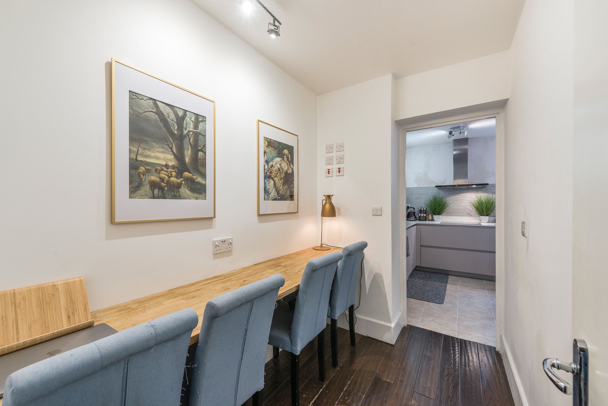 Flat Studland Street in Greater London
