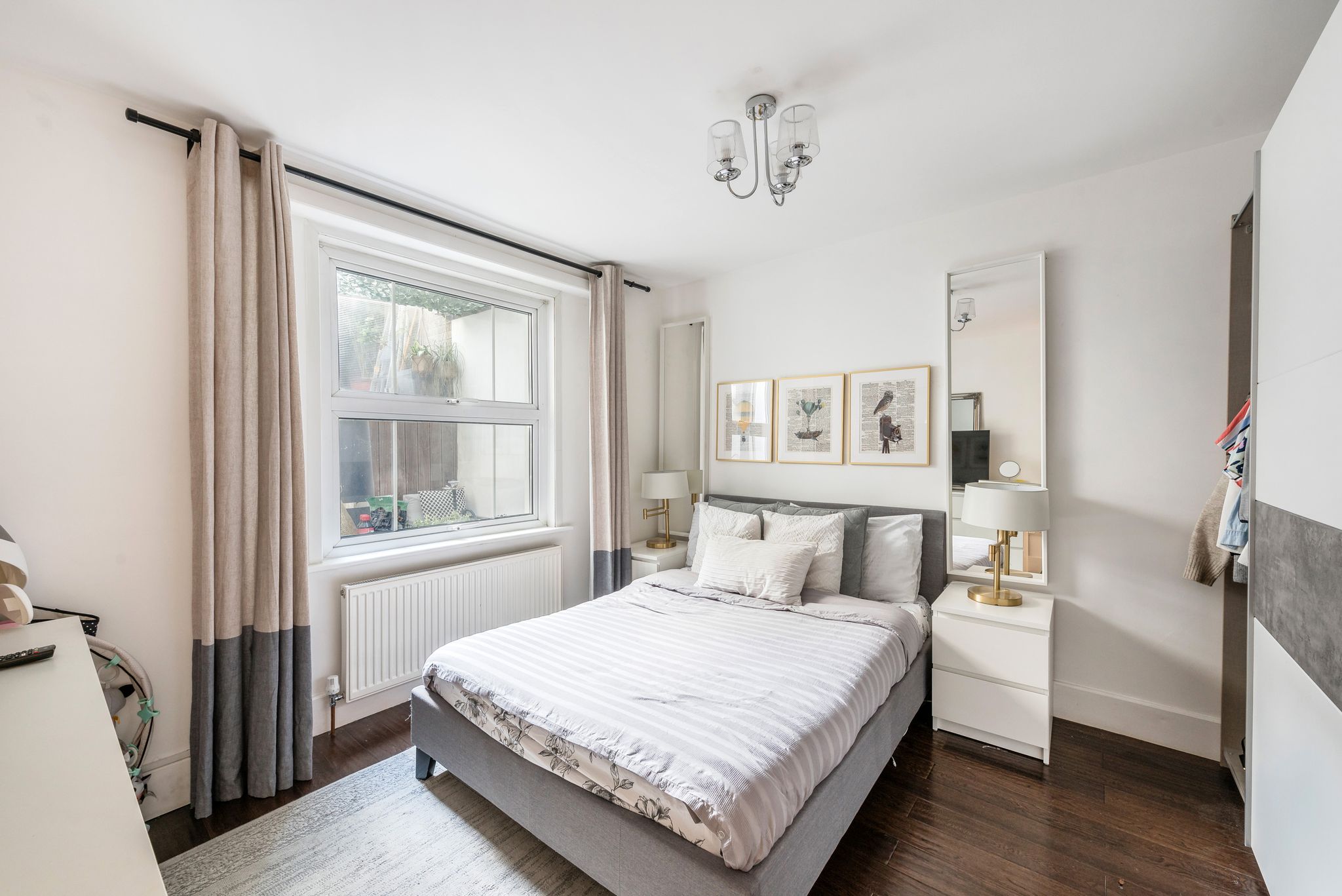Flat Studland Street in Greater London
