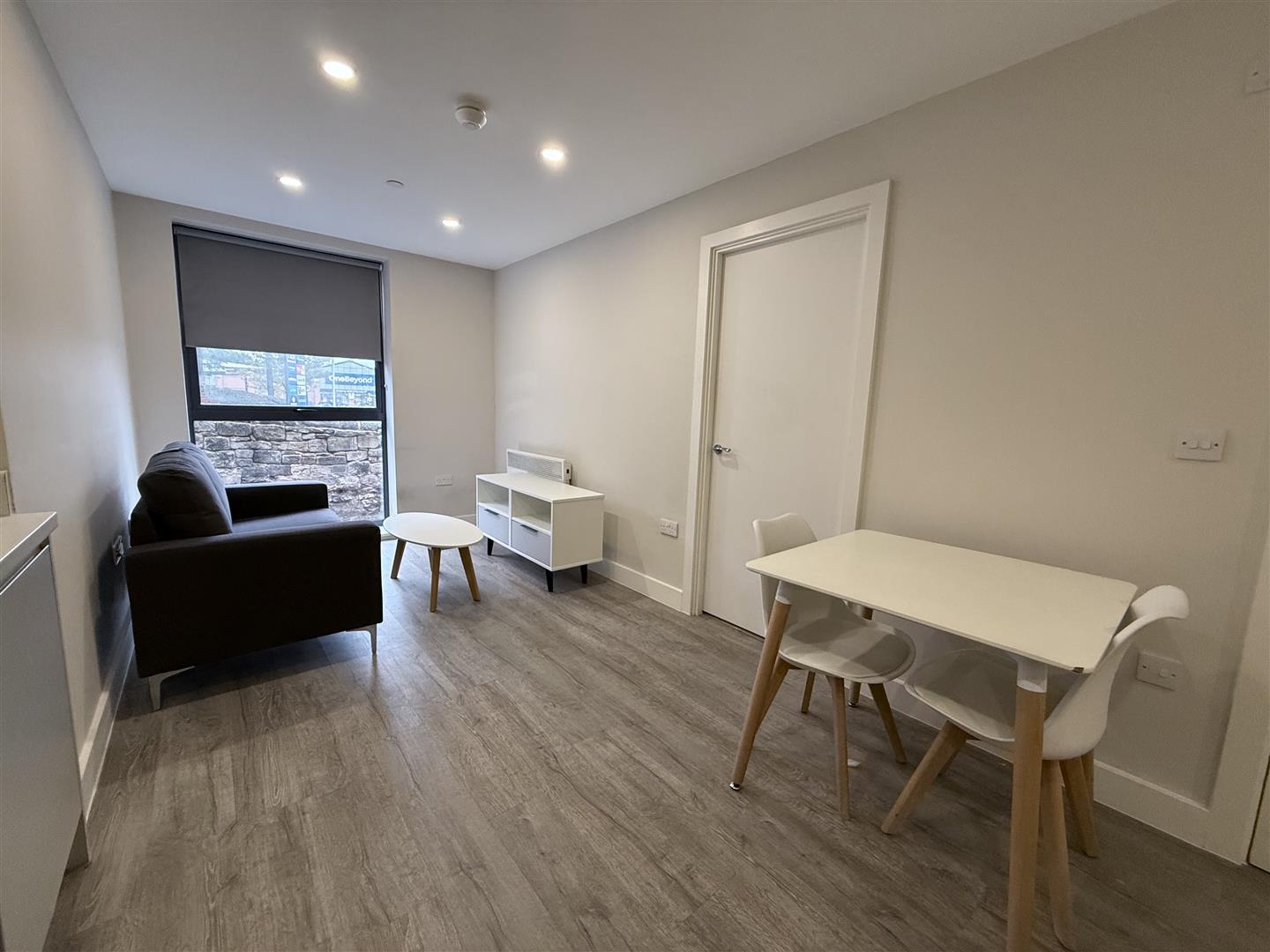 Flat Stonegate Road in Leeds