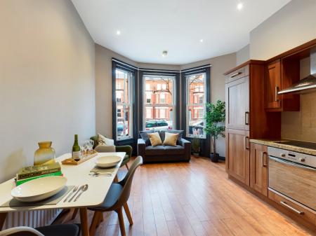 Flat Eglantine Avenue in Belfast