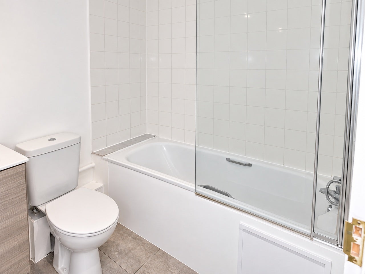 Flat Tilson Road in Greater London