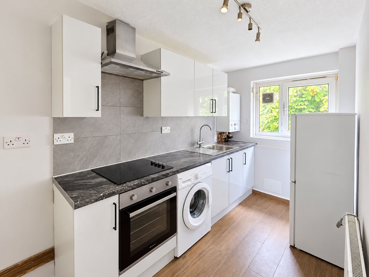 Flat Tilson Road in Greater London