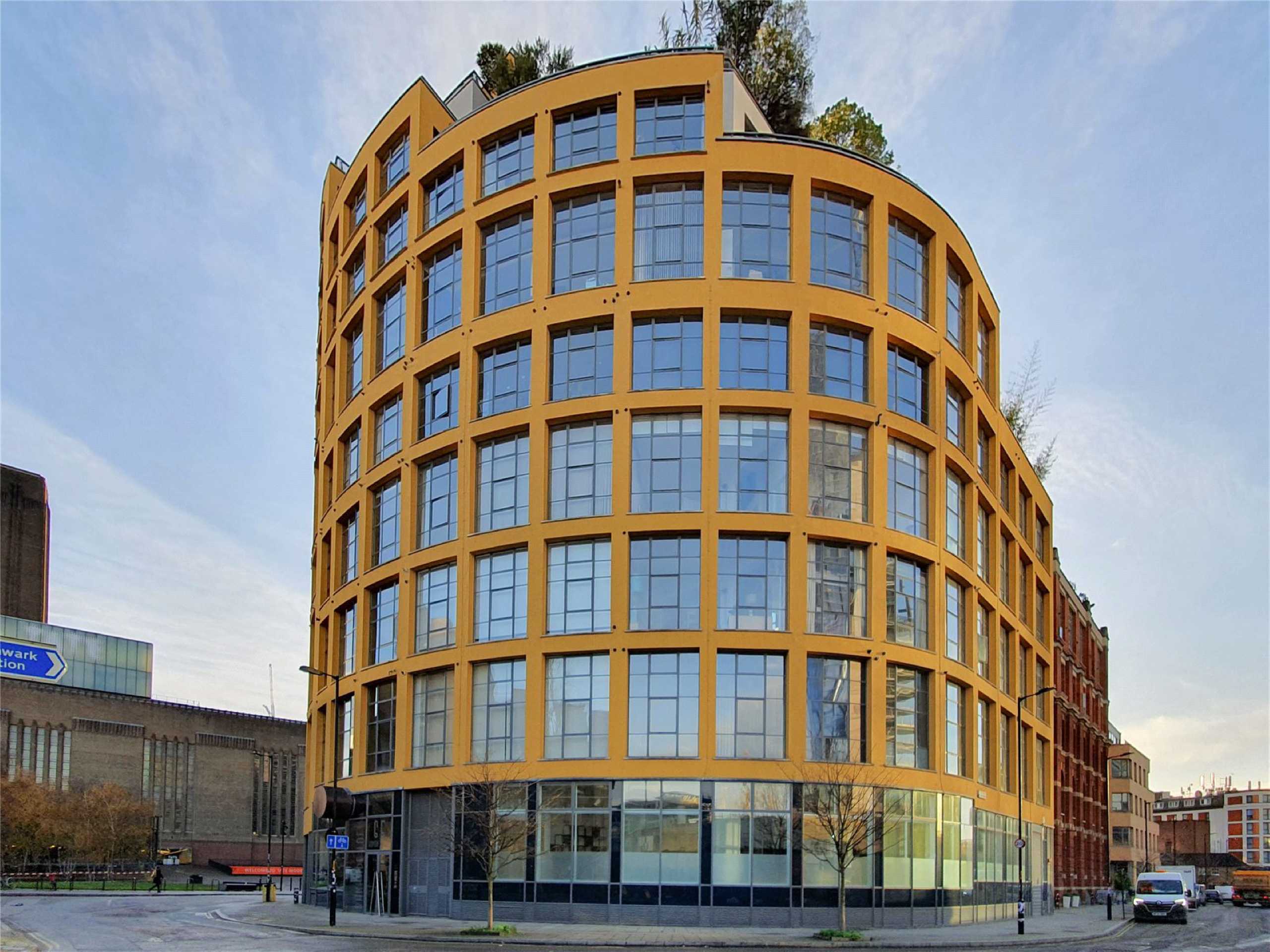 Flat Holland Street in Greater London