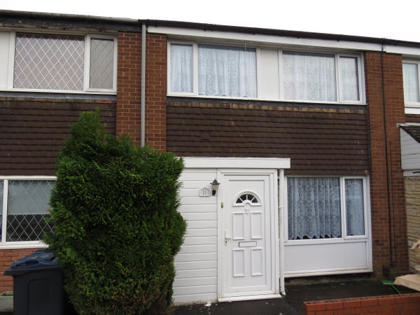 Flat Bowood Crescent in Birmingham