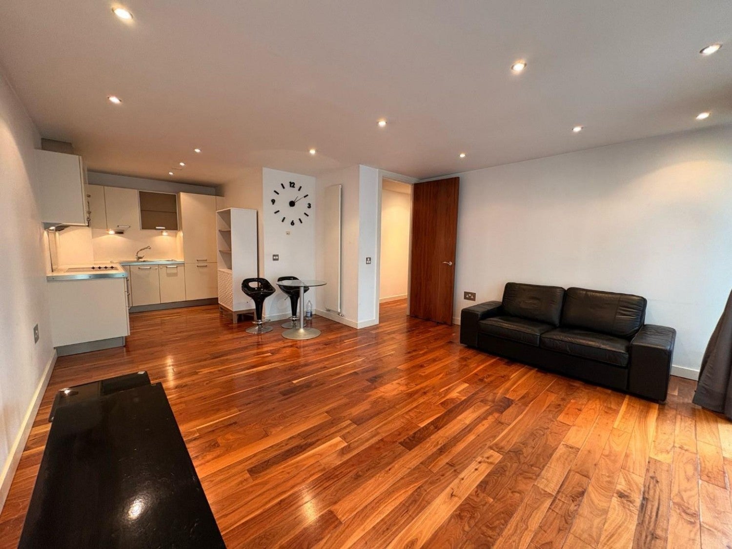 Flat Clowes Street in Salford