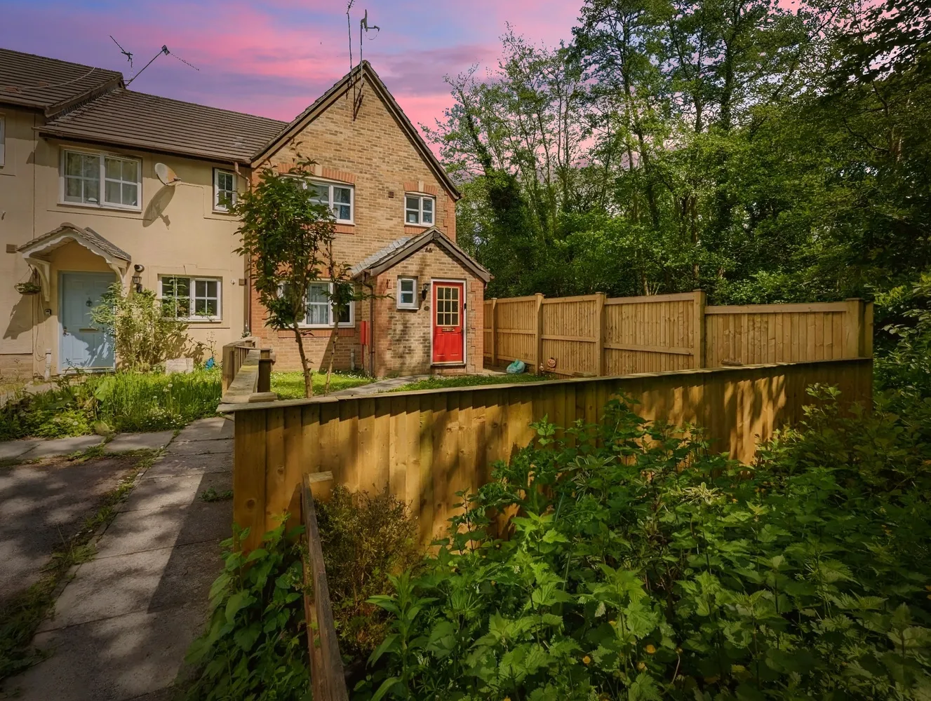 Flat Skibereen Close in Cardiff
