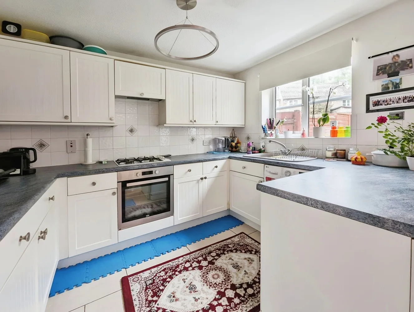Flat Skibereen Close in Cardiff