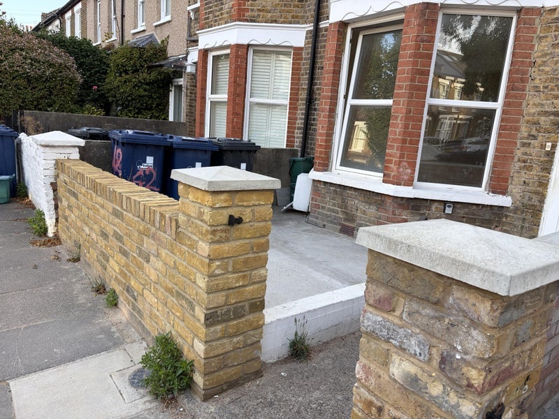 Room Glenfield Road in Greater London
