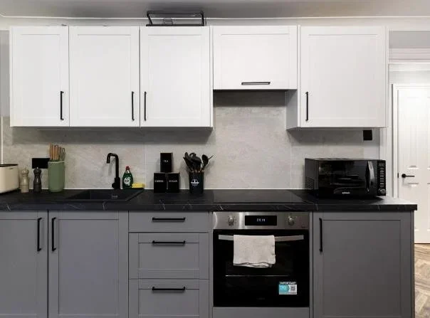 Flat Belvedere Road in Greater London