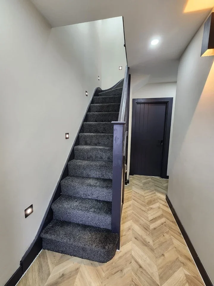 Flat Albert Road in Greater London
